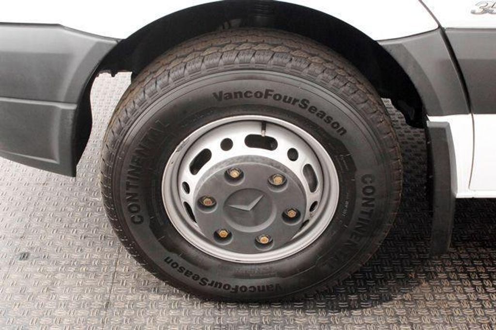 2010 Mercedes-Benz Sprinter 3500 - 12036986 - 22