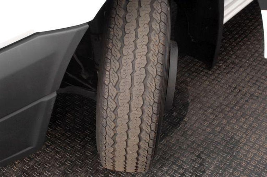 2010 Mercedes-Benz Sprinter 3500 - 12036986 - 24