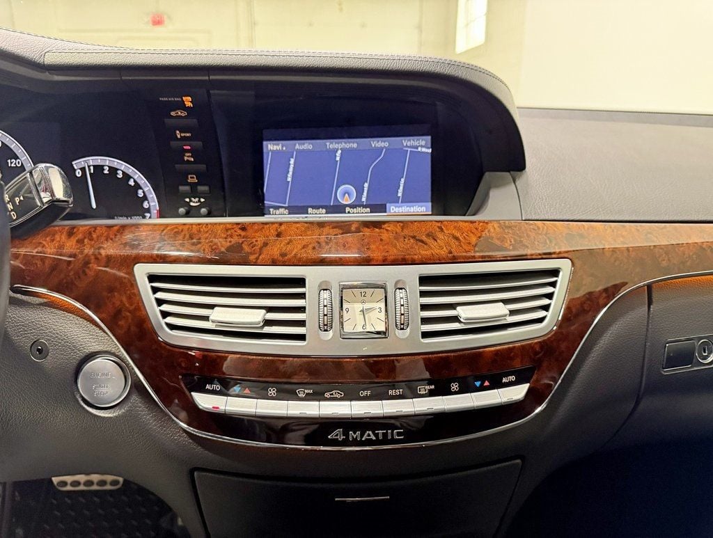 2010 Mercedes-Benz S-Class 4dr Sedan S 550 4MATIC - 22938245 - 18