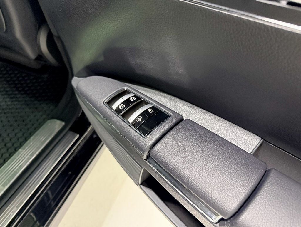 2010 Mercedes-Benz S-Class 4dr Sedan S 550 4MATIC - 22938245 - 52