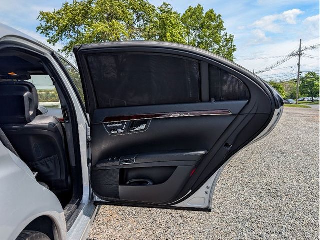 2010 Mercedes-Benz S-Class 4dr Sedan S63 AMG RWD - 23022327 - 11