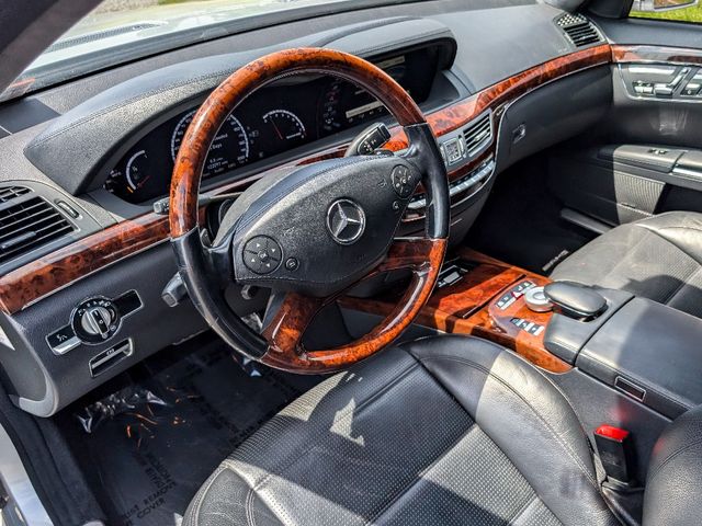 2010 Mercedes-Benz S-Class 4dr Sedan S63 AMG RWD - 23022327 - 17