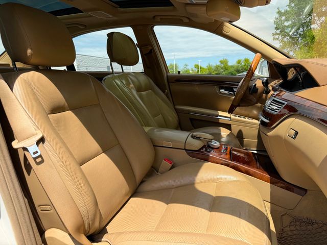 2010 Mercedes-Benz S-Class S550 4MATIC - 23031155 - 22