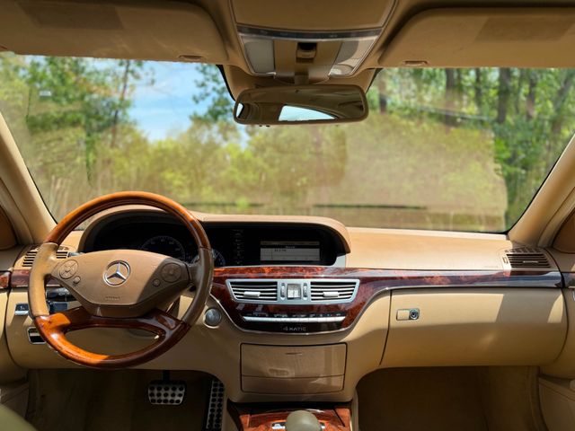 2010 Mercedes-Benz S-Class S550 4MATIC - 23031155 - 35