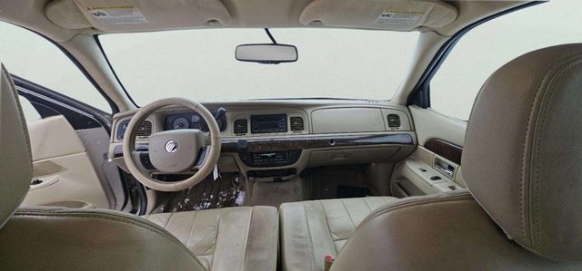 2010 Mercury Grand Marquis 4dr Sedan LS - 22980001 - 7
