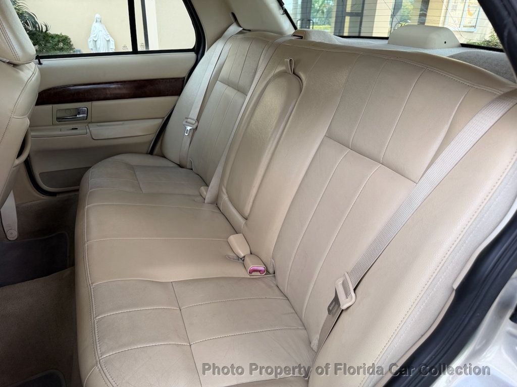 2010 Mercury Grand Marquis LS Sedan Ultimate Edition - 22985262 - 9