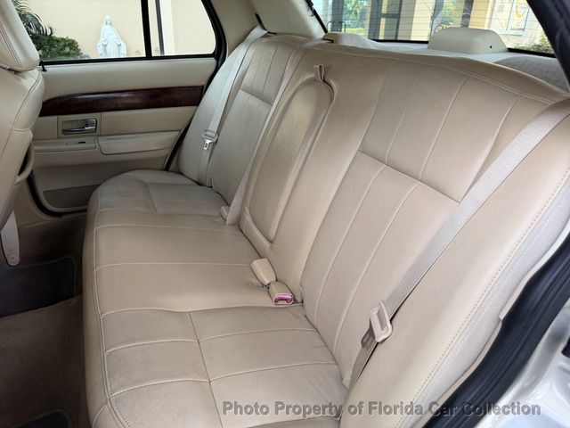 2010 Mercury Grand Marquis LS Sedan Ultimate Edition - 22985262 - 9