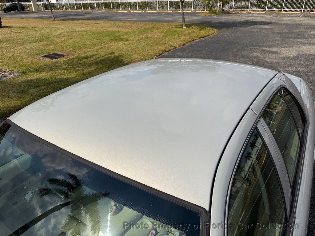 2010 Mercury Grand Marquis LS Sedan Ultimate Edition - 22985262 - 16