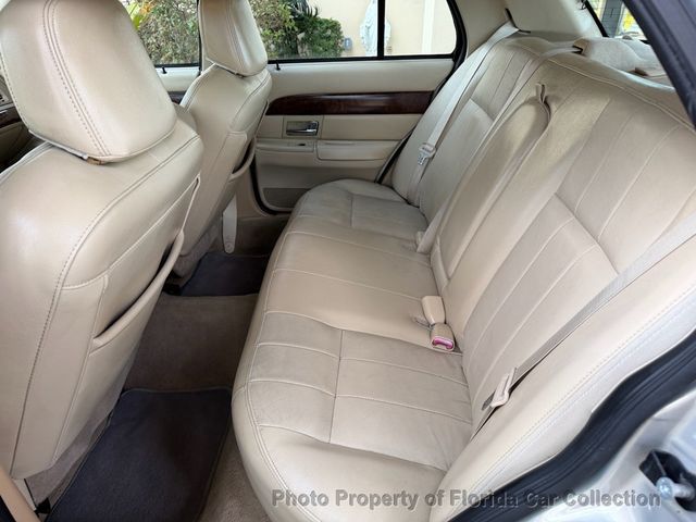 2010 Mercury Grand Marquis LS Sedan Ultimate Edition - 22985262 - 26