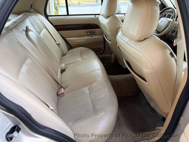 2010 Mercury Grand Marquis LS Sedan Ultimate Edition - 22985262 - 27