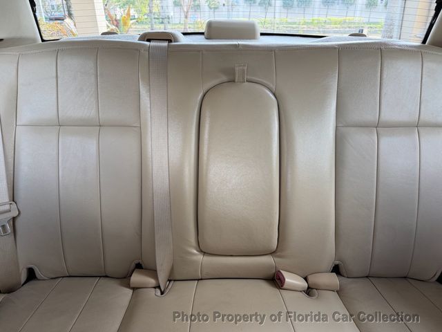 2010 Mercury Grand Marquis LS Sedan Ultimate Edition - 22985262 - 35