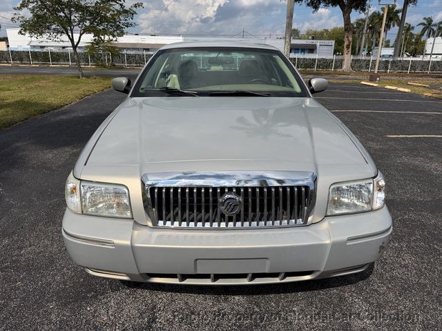 2010 Mercury Grand Marquis LS Sedan Ultimate Edition - 22985262 - 4