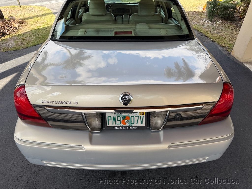 2010 Mercury Grand Marquis LS Sedan Ultimate Edition - 22985262 - 63