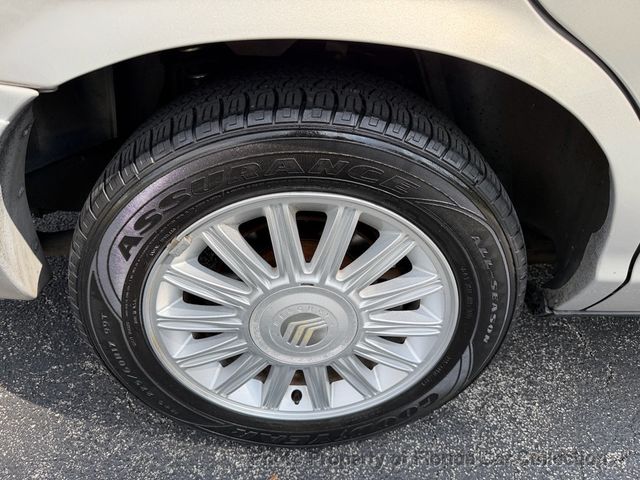 2010 Mercury Grand Marquis LS Sedan Ultimate Edition - 22985262 - 64