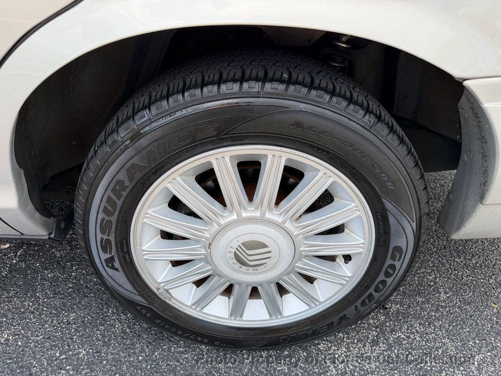 2010 Mercury Grand Marquis LS Sedan Ultimate Edition - 22985262 - 67