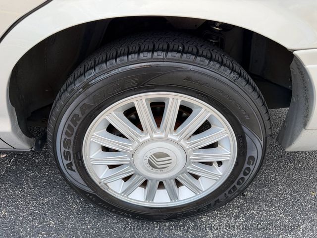 2010 Mercury Grand Marquis LS Sedan Ultimate Edition - 22985262 - 67