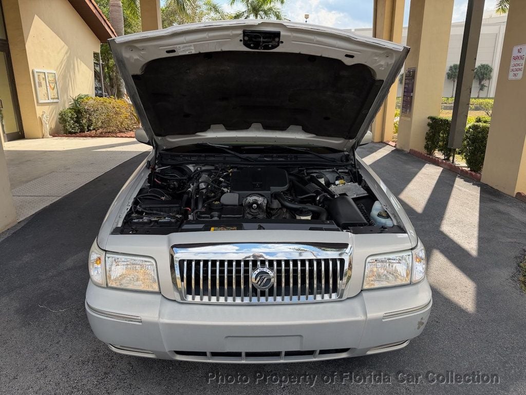 2010 Mercury Grand Marquis LS Sedan Ultimate Edition - 22985262 - 68