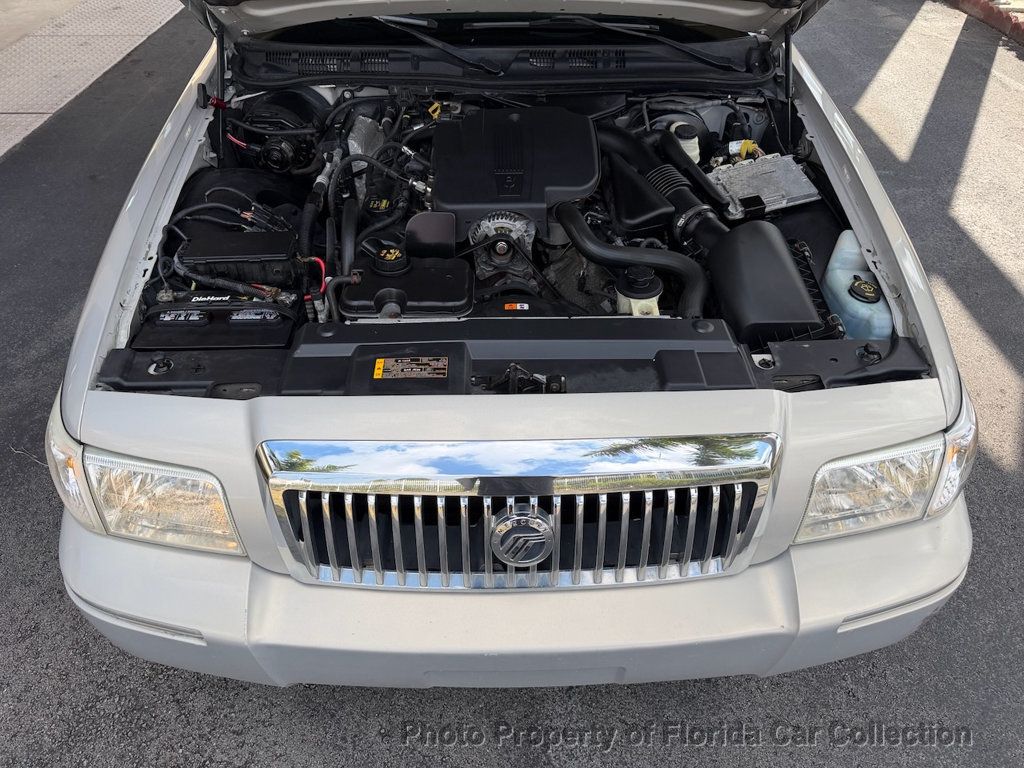 2010 Mercury Grand Marquis LS Sedan Ultimate Edition - 22985262 - 70