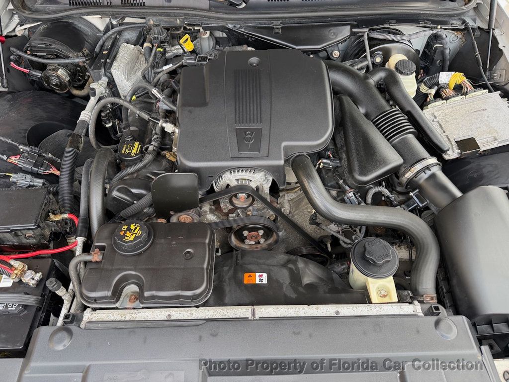 2010 Mercury Grand Marquis LS Sedan Ultimate Edition - 22985262 - 71