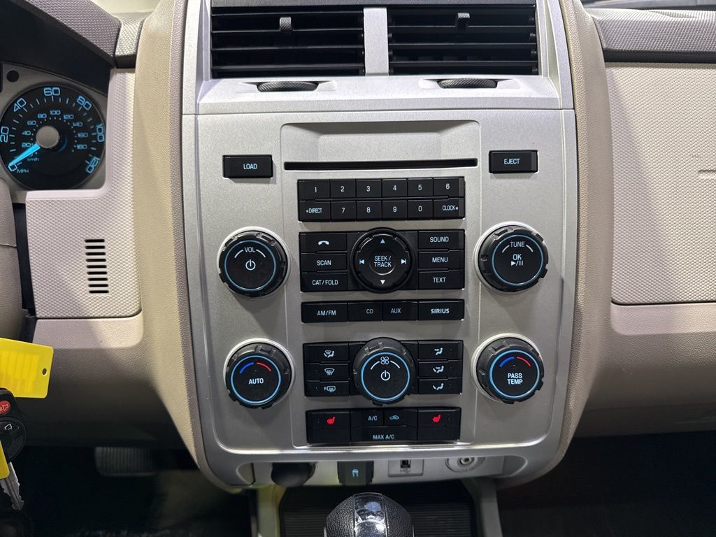 2010 Mercury Mariner FWD 4dr Premier - 23013286 - 15