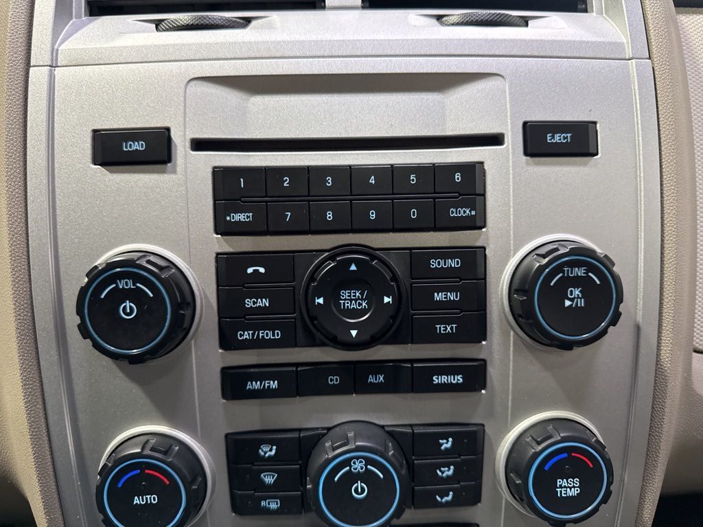 2010 Mercury Mariner FWD 4dr Premier - 23013286 - 17