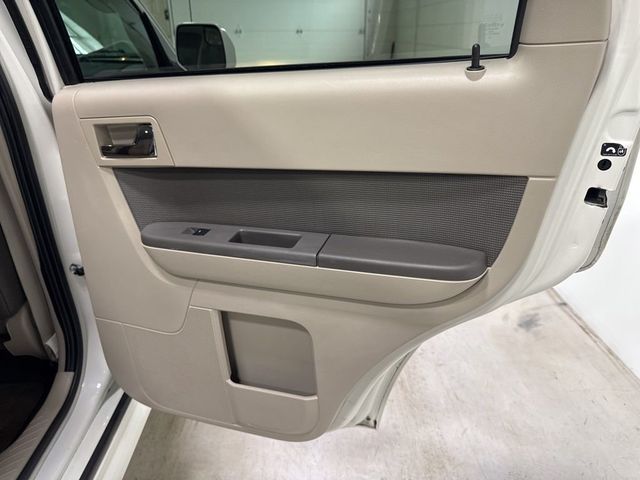 2010 Mercury Mariner FWD 4dr Premier - 23013286 - 36