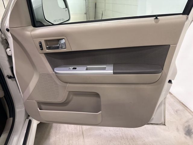 2010 Mercury Mariner FWD 4dr Premier - 23013286 - 40