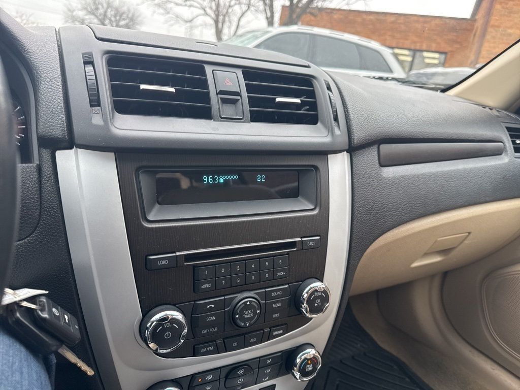 2010 Mercury Milan 4dr Sedan Premier FWD - 22964964 - 8