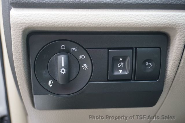 2010 Mercury Milan 4dr Sedan Premier FWD EXTREMELY LOW MILES IMMACULATE CONDITION  - 22988740 - 29