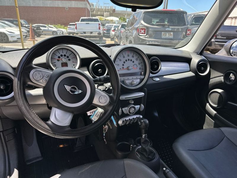 2010 MINI Cooper Hardtop 2 Door   - 23019446 - 13