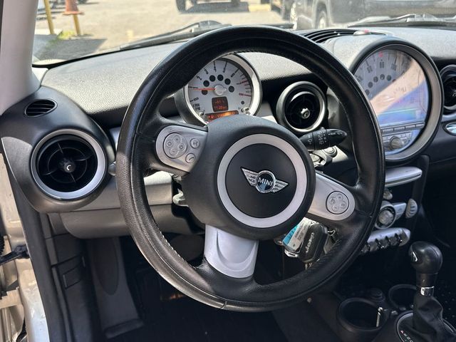 2010 MINI Cooper Hardtop 2 Door   - 23019446 - 16