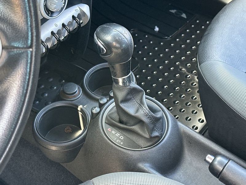 2010 MINI Cooper Hardtop 2 Door   - 23019446 - 17