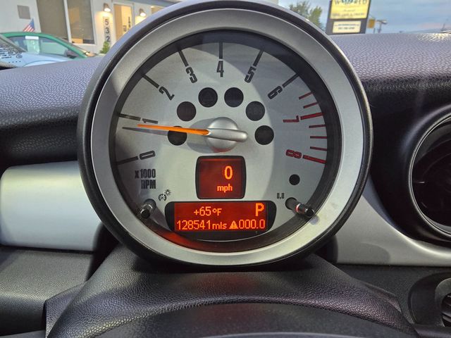 2010 MINI Cooper Hardtop 2 Door  - 23088257 - 17