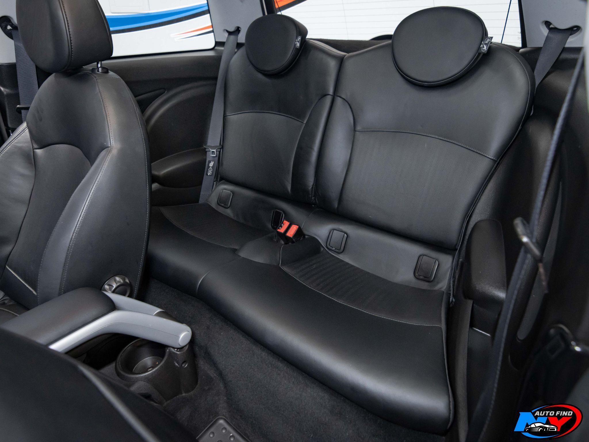 2010 Mini Cooper Hardtop 2 Door photo 9
