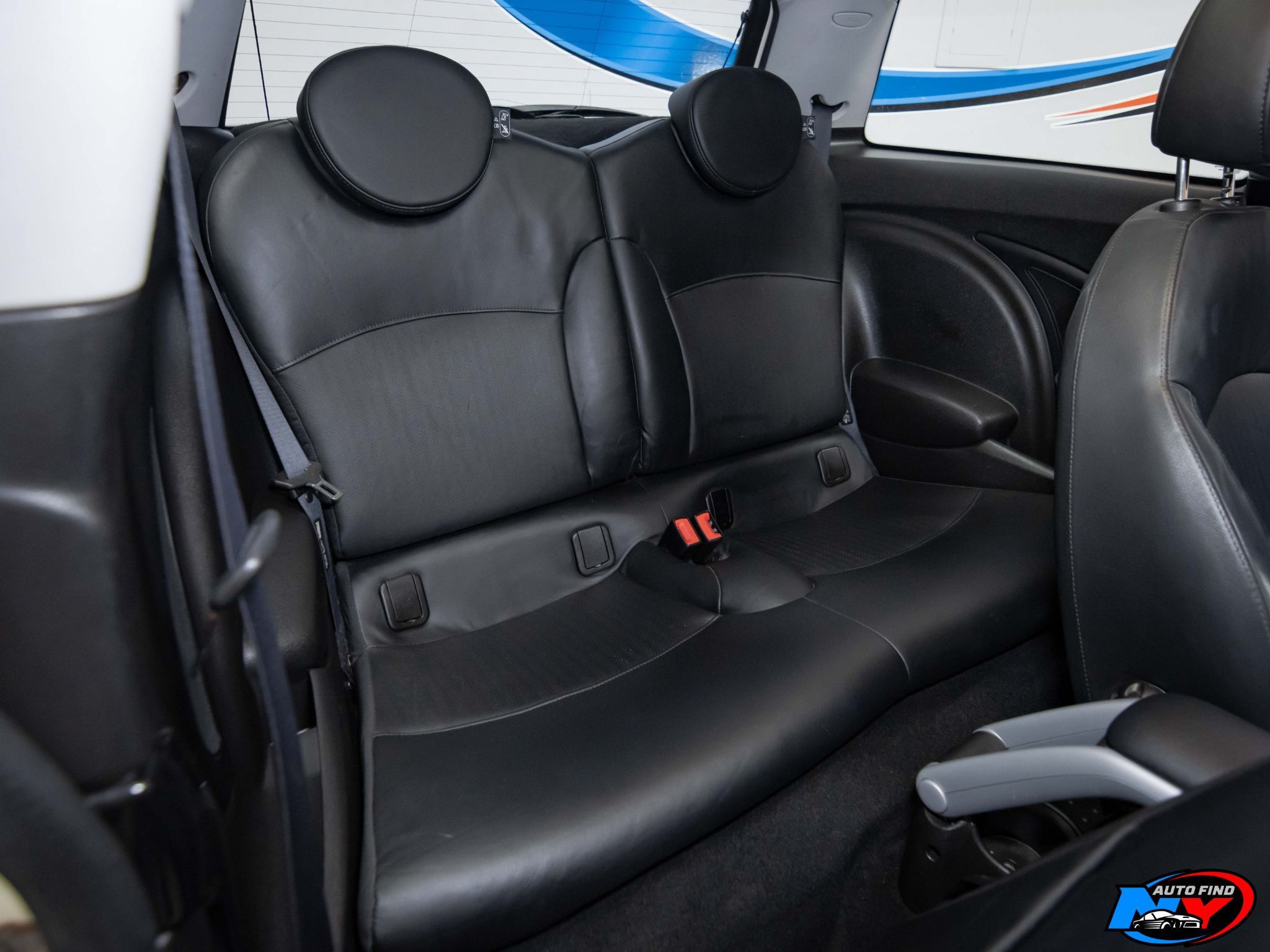 2010 Mini Cooper Hardtop 2 Door photo 12
