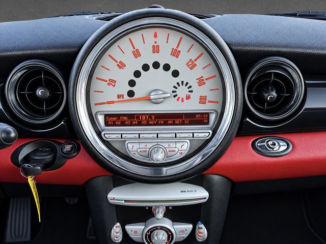2010 MINI Cooper S Convertible CLEAN CARFAX, CONVERTIBLE, 6-SPD MANUAL, HARMAN KARDON SOUND - 23098694 - 13
