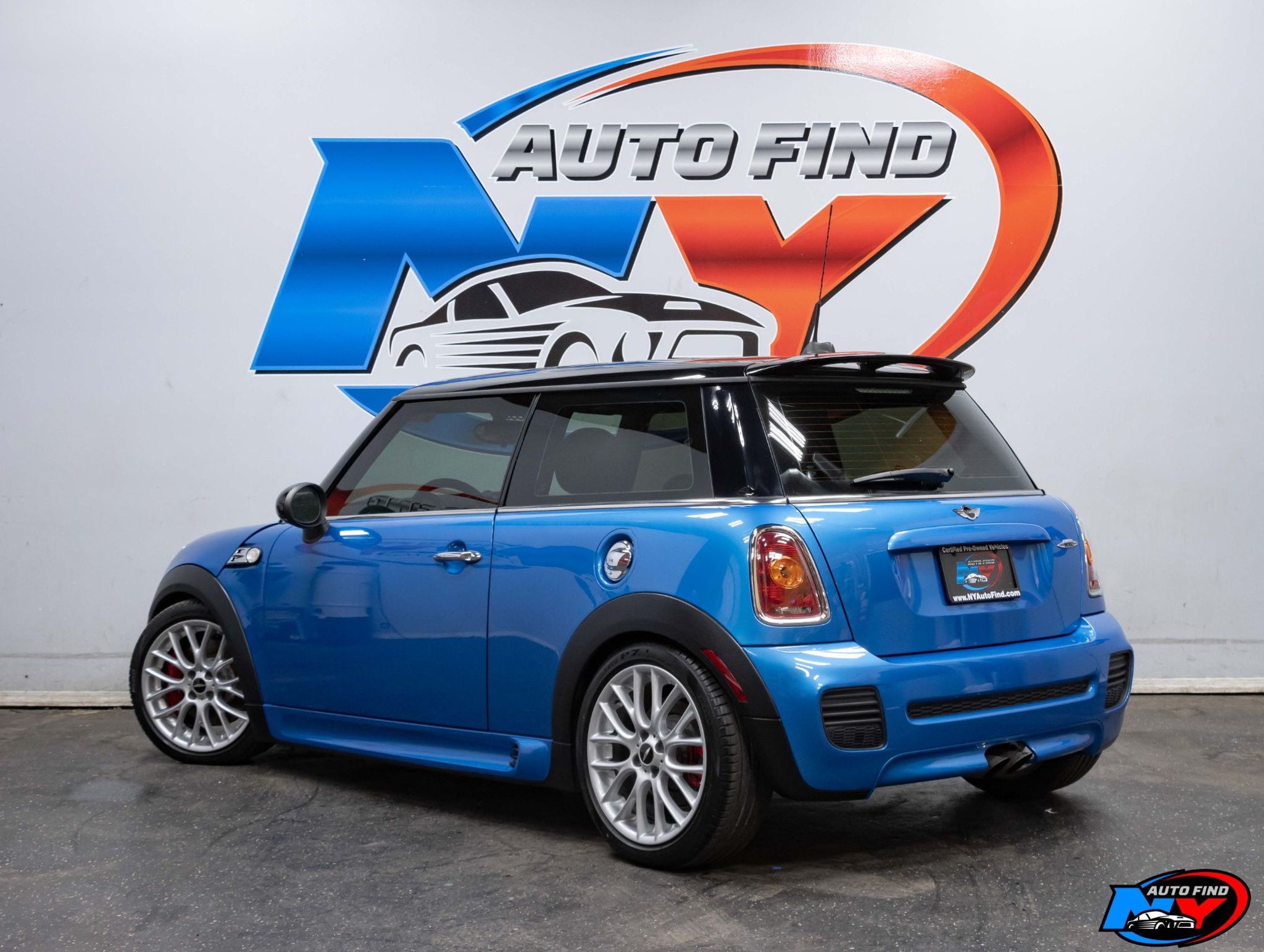 2010 Mini Cooper Hardtop John Cooper Works photo 3