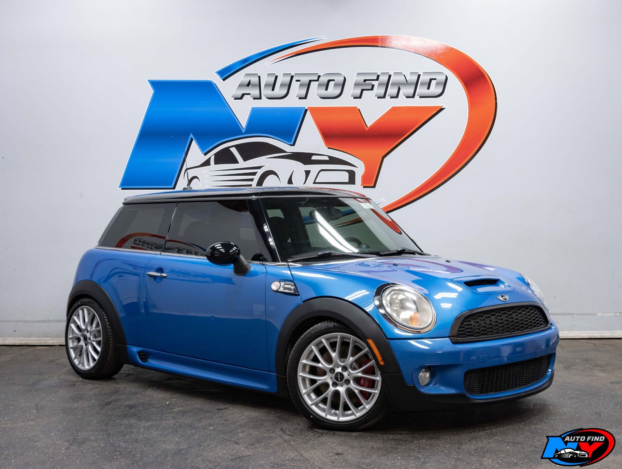 2010 Mini Cooper Hardtop John Cooper Works photo 4