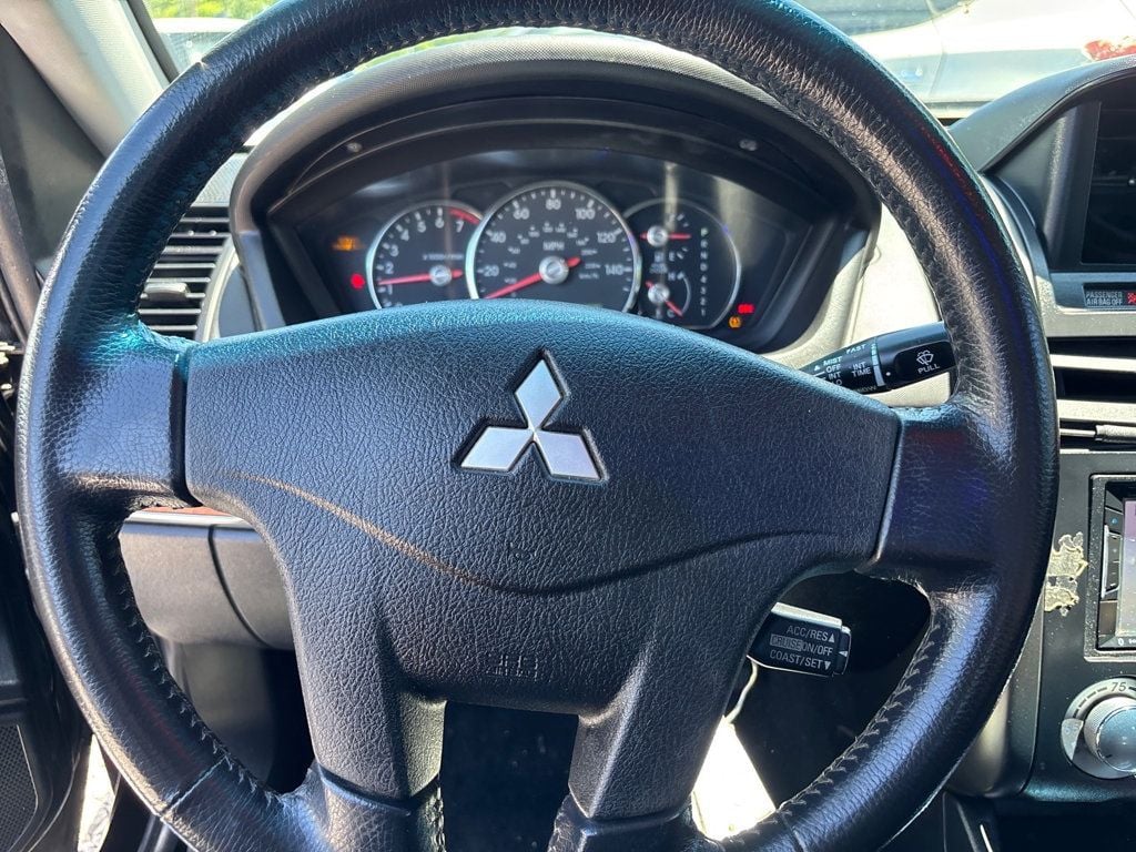 2010 Mitsubishi Galant 4dr Sedan SE - 23036582 - 6