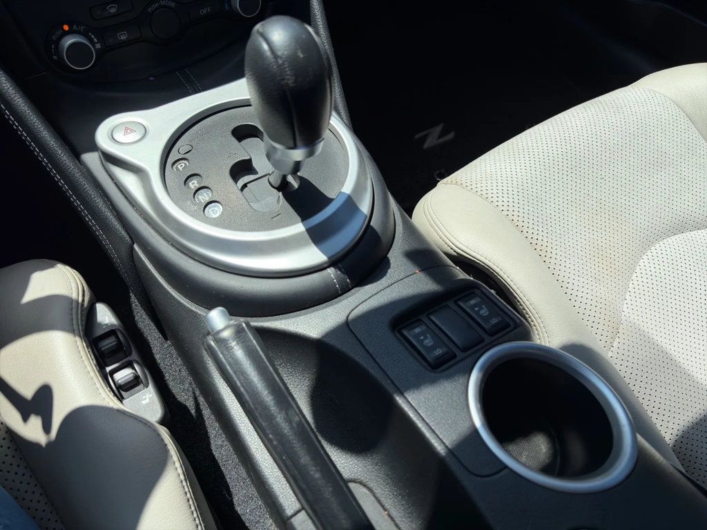 2010 Nissan 370Z 2dr Coupe Automatic Touring - 23016486 - 15