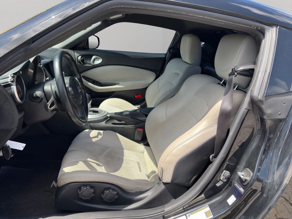 2010 Nissan 370Z 2dr Coupe Automatic Touring - 23016486 - 16