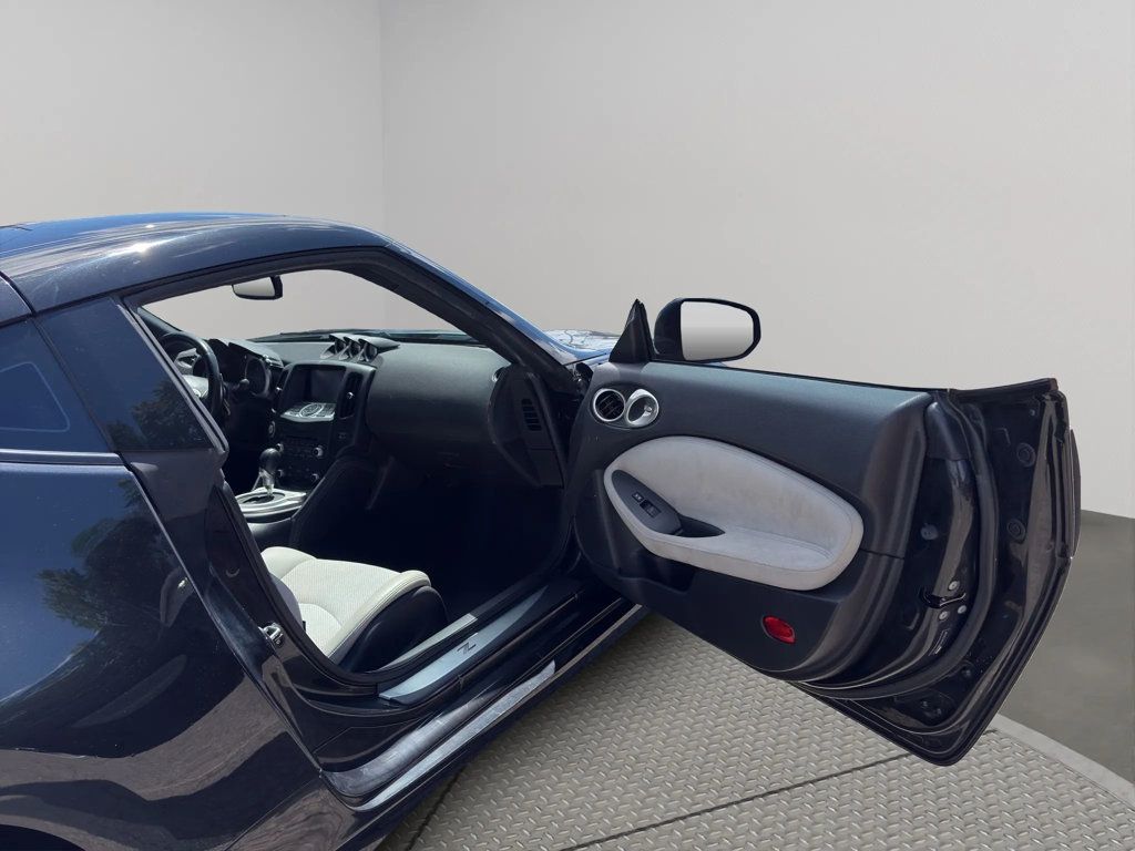2010 Nissan 370Z 2dr Coupe Automatic Touring - 23016486 - 20