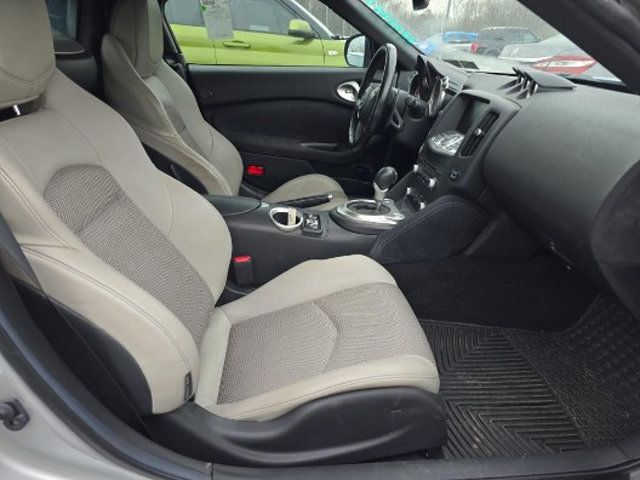 2010 Nissan 370Z 2dr Roadster Automatic Touring - 22996193 - 4