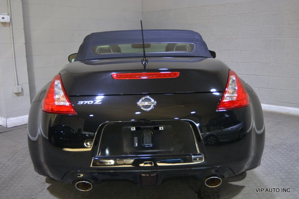 2010 Nissan 370Z 2dr Roadster Automatic Touring - 22776372 - 9