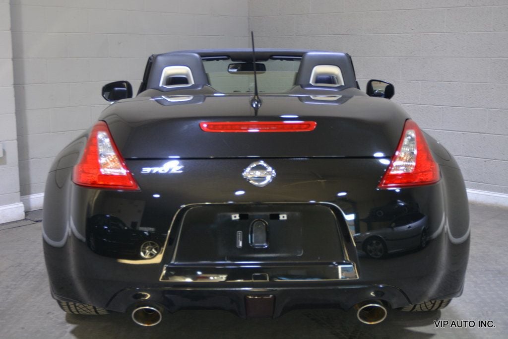 2010 Nissan 370Z 2dr Roadster Automatic Touring - 22776372 - 11