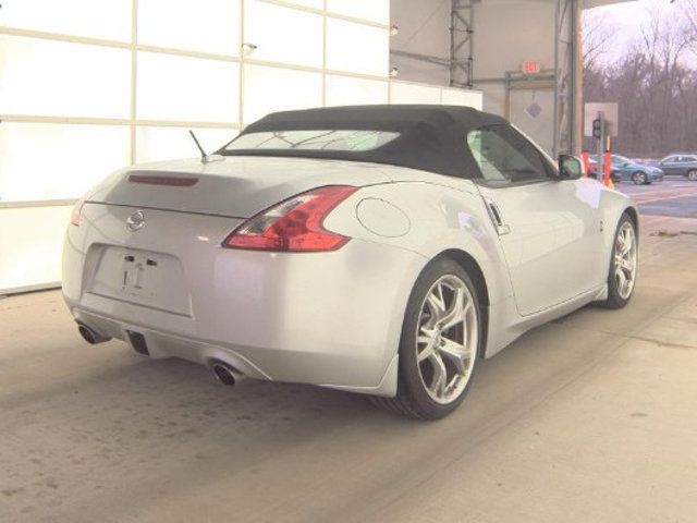 2010 Nissan 370Z 2dr Roadster Manual Touring - 22996193 - 1