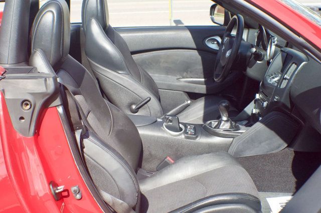 2010 Nissan 370Z LocalTrade/Roadster/6-SpeedManual/Touring/SportPkg/Bluetooth - 22997101 - 43
