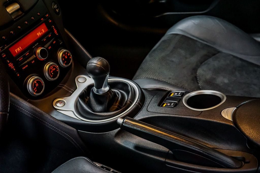 2010 Nissan 370Z *Touring Manual* *6-Speed Manual* *Only 28k Miles* *All Stock* - 22773047 - 11