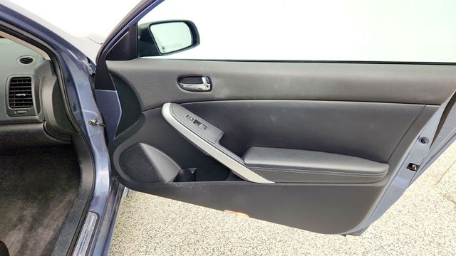 2010 Nissan Altima 2dr Coupe I4 CVT 2.5 S w/ Premium, Leather & Convenience Pkgs - 23003396 - 24