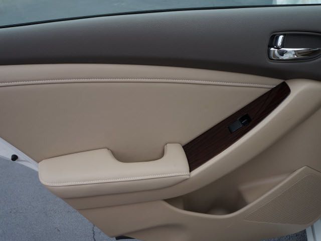 2010 Nissan Altima 4dr Sdn V6 CVT 3.5 SR - 11875830 - 15